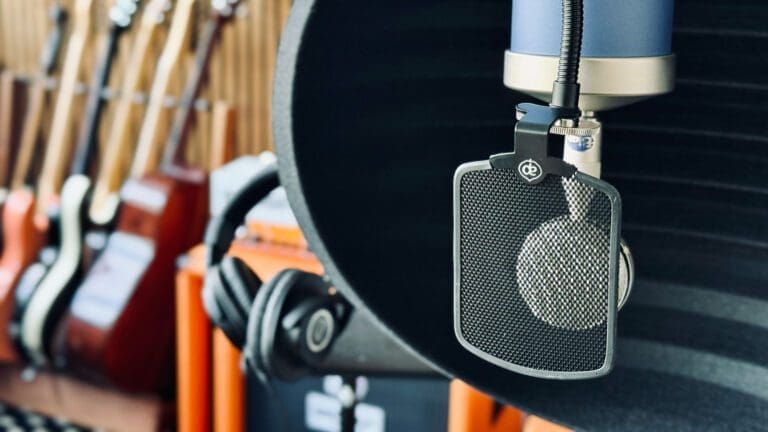 Blue Microphones: Elevating Audio Artistry with RIOT’s Complete Blue Bottle Capsule Collection